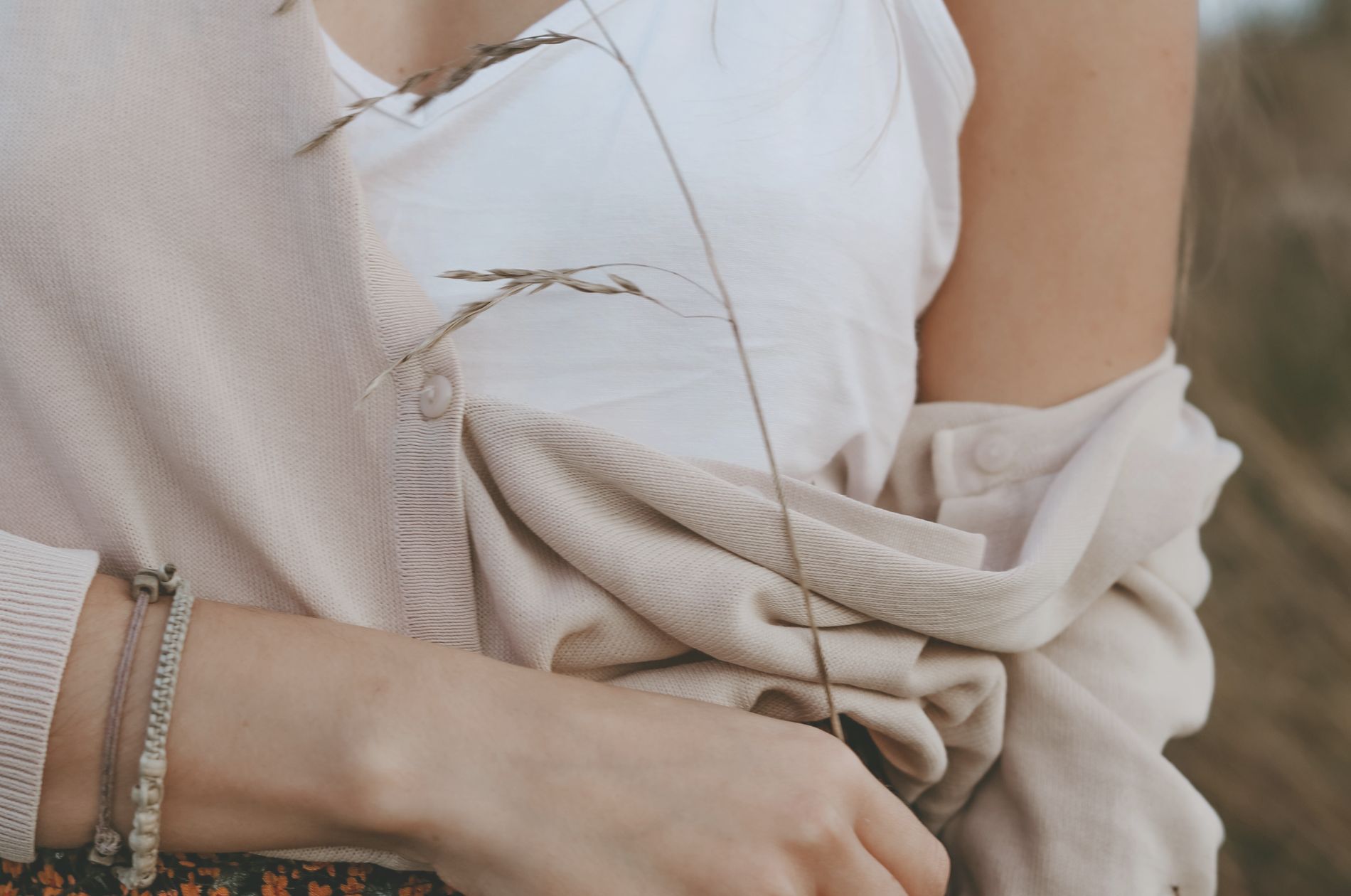 20 Tipps zum Vereinfachen deiner Garderobe: So klappts mit dem minimalistischen Kleiderschrank!