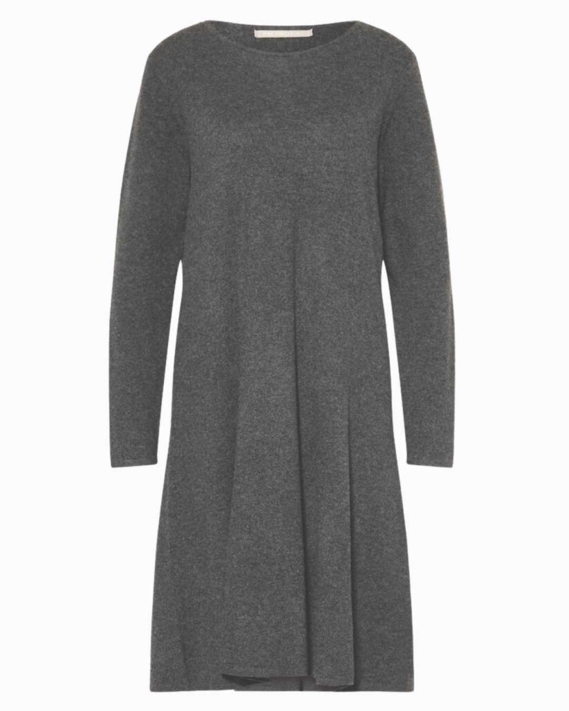 graues Strickkleid