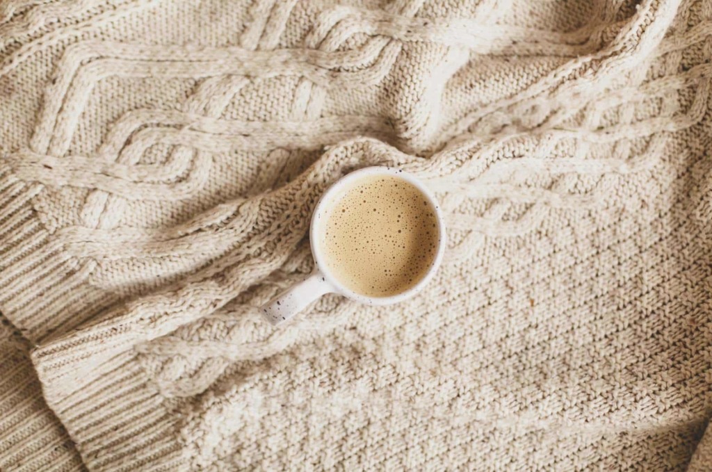 Kaffee und Zopfstrick